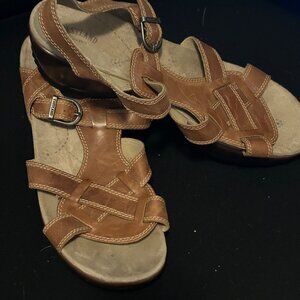 Eastland Leather Womens Sandals Ankle Strap Brown Size 11‎ Wide
